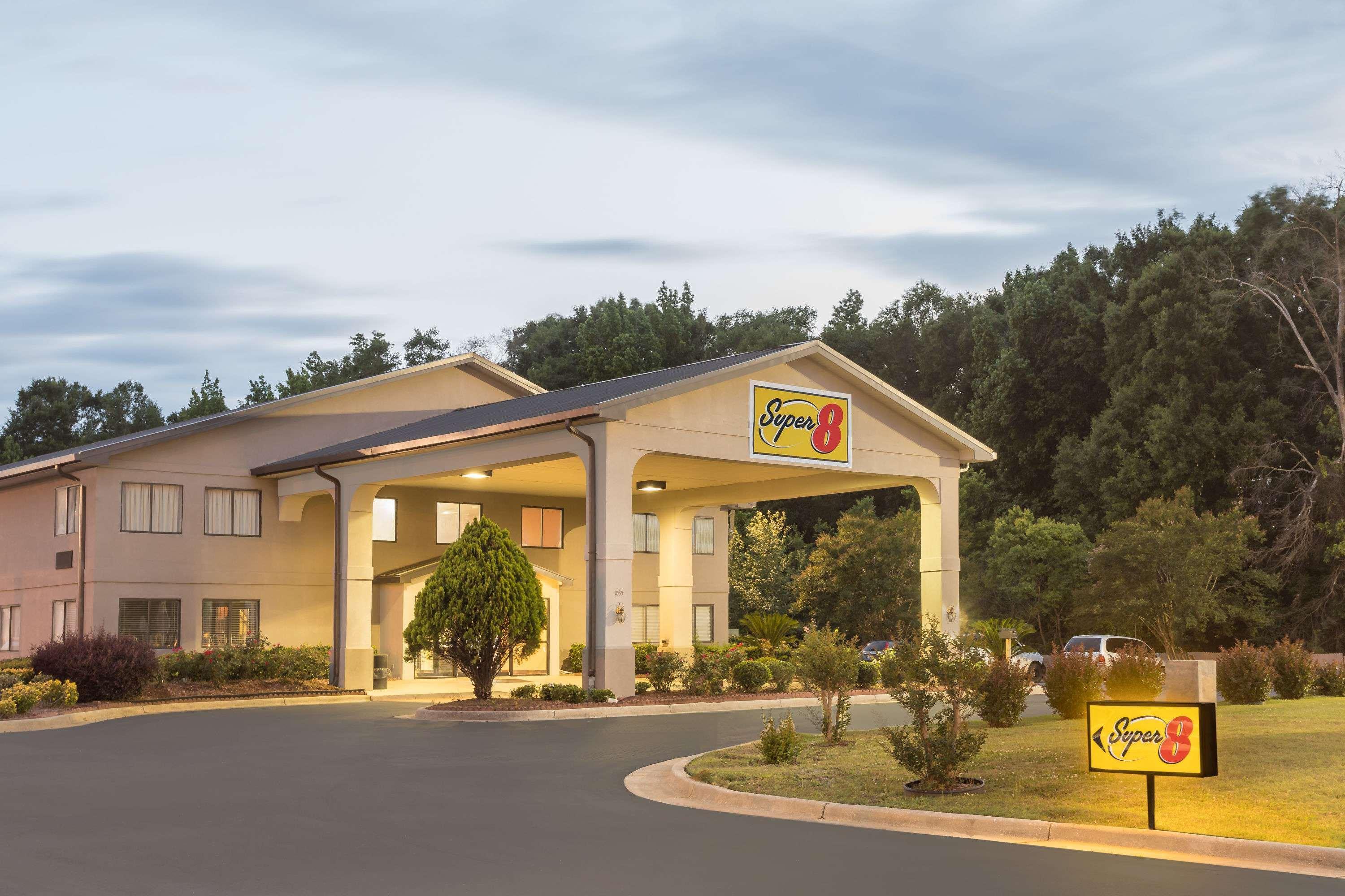 Super 8 By Wyndham Montgomery I-65 Exteriér fotografie