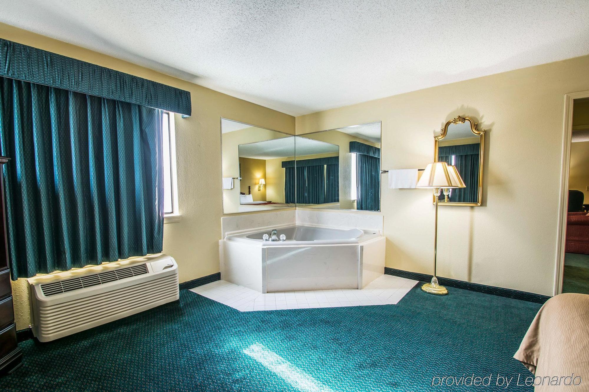 Super 8 By Wyndham Montgomery I-65 Exteriér fotografie